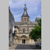 Saint-Nicolas-de-Civray, photo JLPC, Wikipedia.jpg